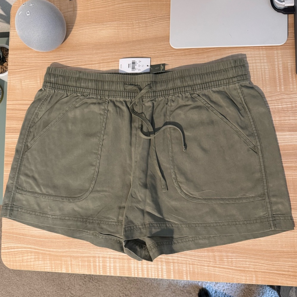 UpWest Green Shorts Elastic Waist M Medium